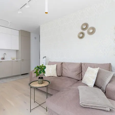 Apartment With Balcony & Parking Mogilska By Renters Prestige Krakov Exteriér fotografie