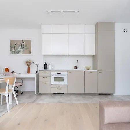 Apartment With Balcony & Parking Mogilska By Renters Prestige Krakov Exteriér fotografie