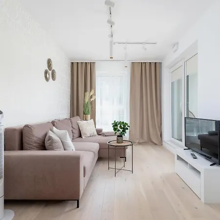 Apartment With Balcony & Parking Mogilska By Renters Prestige Krakov Exteriér fotografie