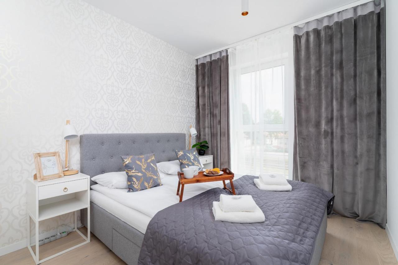 With Balcony & Parking Mogilska By Renters Prestige Apartmán *